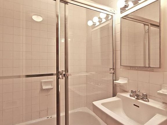 4th image of 845 President St APT 7