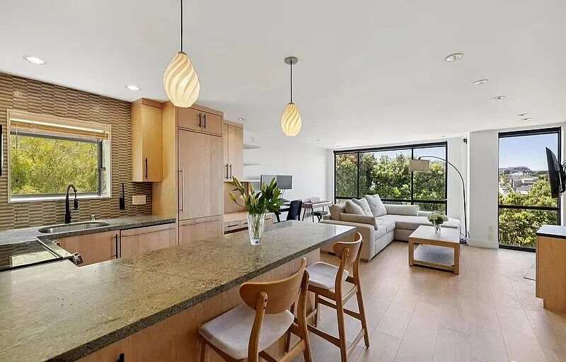 1 bed, 1.0 bath, 660 sqft, $4,000 — Photo 3