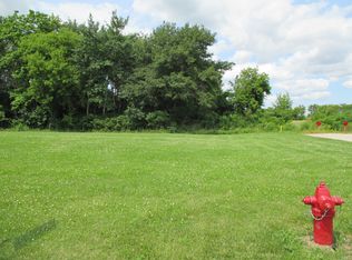 952 Pine Ridge Ct, Brownsville, WI 53006