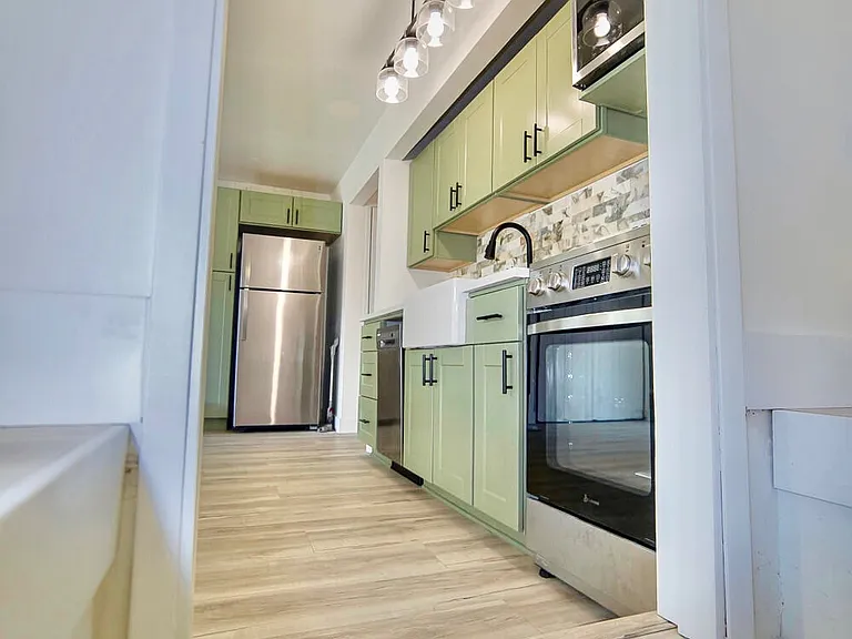 1565 NW Wall St #136/137 — Photo 4
