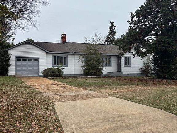 2nd image of 2200 Loop Rd