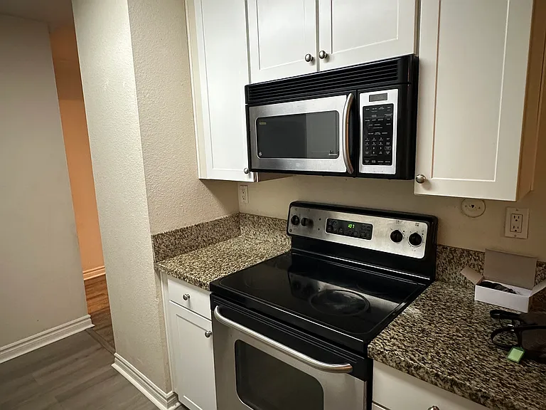 9959 Azuaga St #I106 — Photo 2