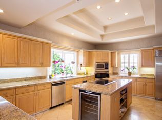 7391 Alicante Rd, Carlsbad, CA 92009