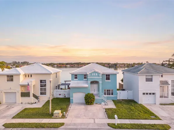 6733 Bayfront Dr, Pompano Beach, FL 33063