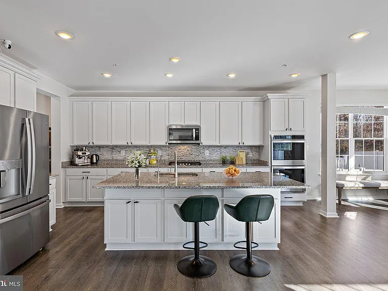 16414 Tortola Dr — Photo 3