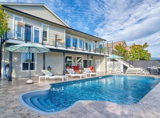 6369 Jasper Rd, Sechelt, BC V7Z0R7