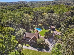 36 Oak Knoll Rd, Mendham, NJ 07945