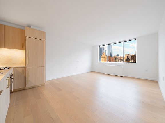 3rd image of 250 W 19th St APT 9O