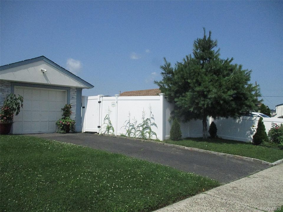 1st image of 835 Washington Avenue