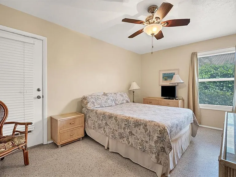 416 Sunset Dr — Photo 20
