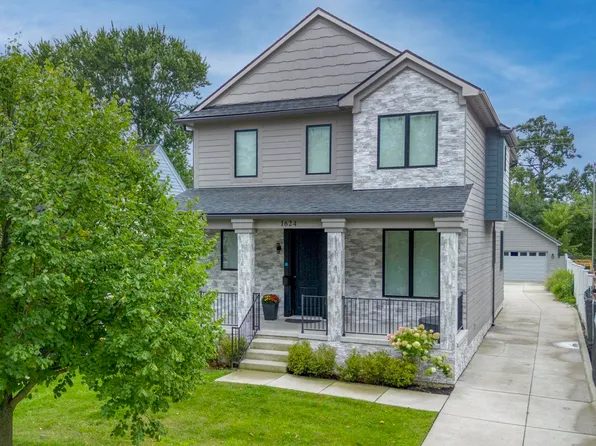 1624 Cole St, Birmingham, MI 48009