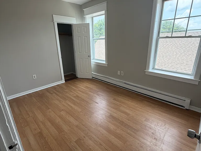 114 Ashley St #4E — Photo 5