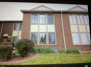 3276 Valley Ln S, Columbus, OH 43231