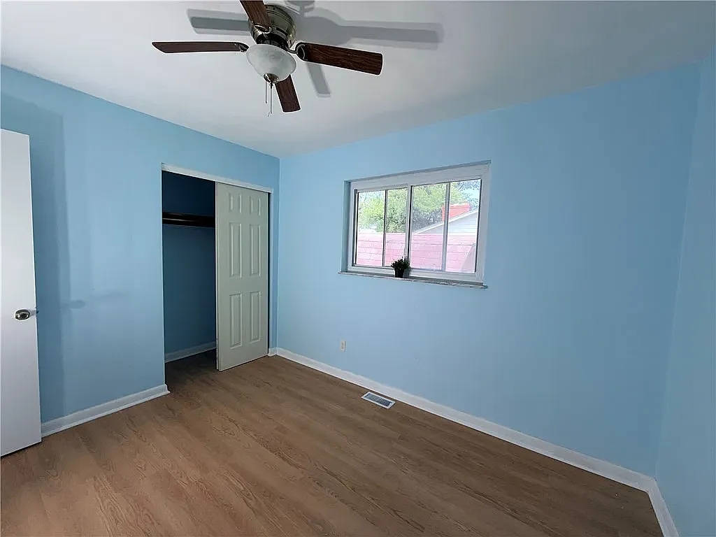 3 bed, 1420 sqft, $2,200 — Photo 3