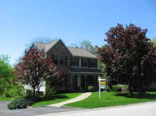 301 Lynn Ann Dr, New Kensington, PA 15068