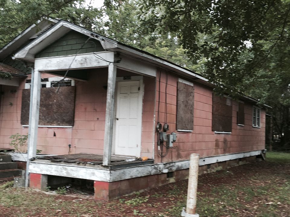 2nd image of 1569 Johnston St