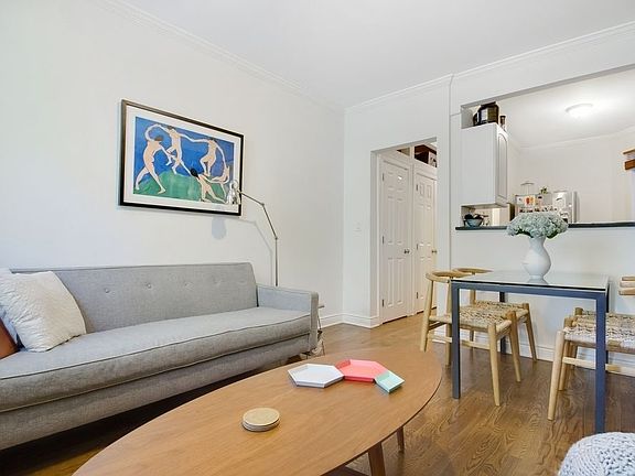 2nd image of 54 Barrow St APT 3D