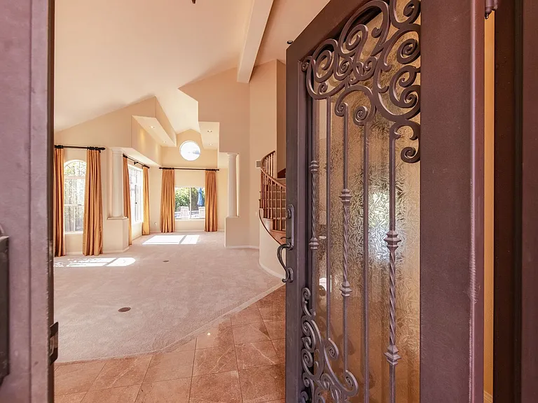 2663 Yellowwood Dr — Photo 37