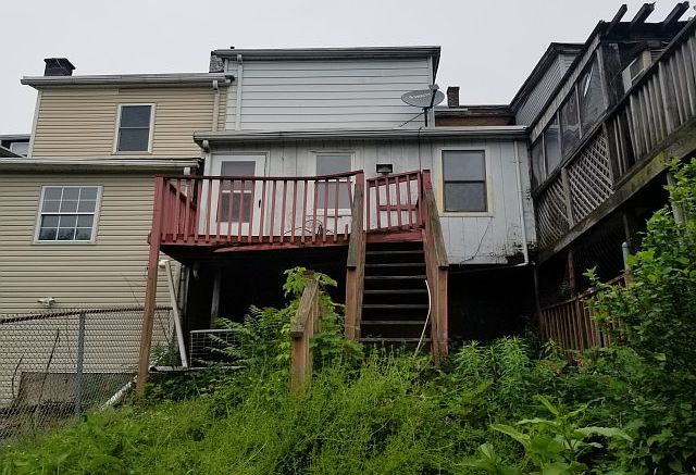 2nd image of 210 Saint John St