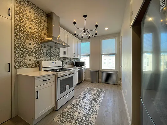 Rented by Oxford Property Group | media 12