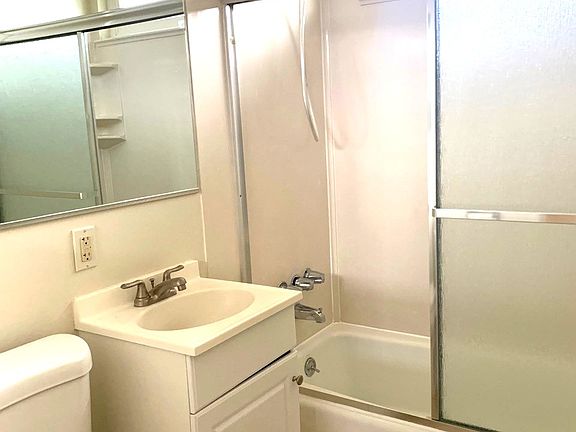5th image of 7232 Millie Ct #B