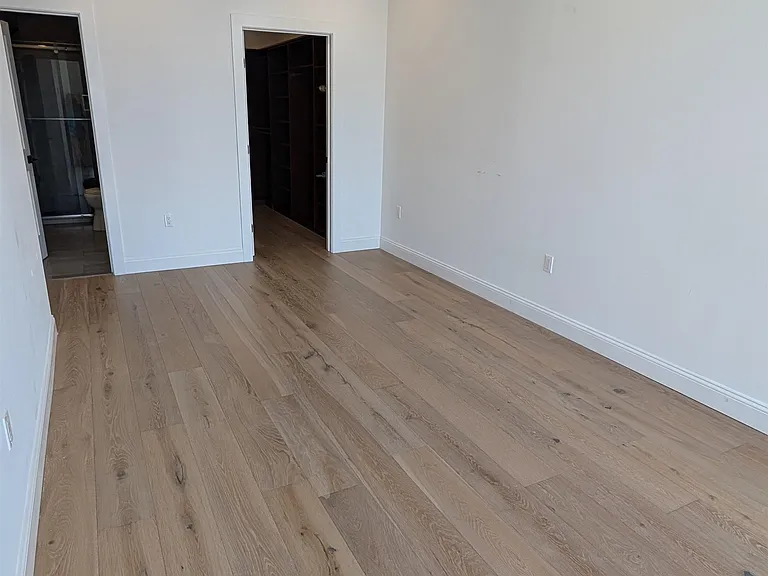 580 Palisade Ave #302 — Photo 18
