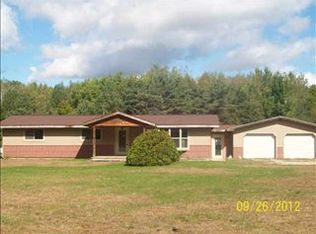 7932 Hedrick Rd, Harbor Springs, MI 49740