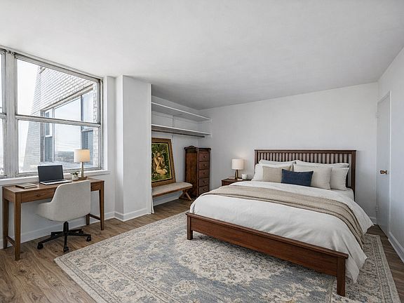 5th image of 6301 N Sheridan Rd APT 23J