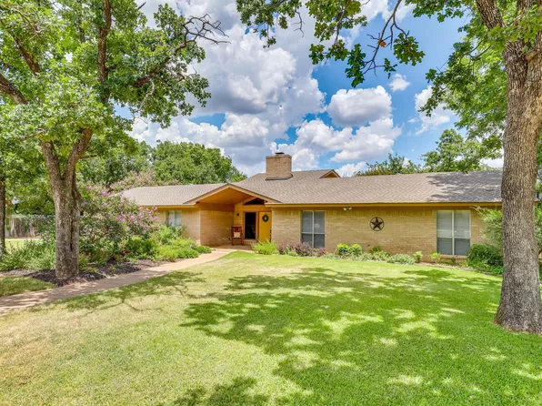 109 Timber Ridge Cir, Burleson, TX 76028