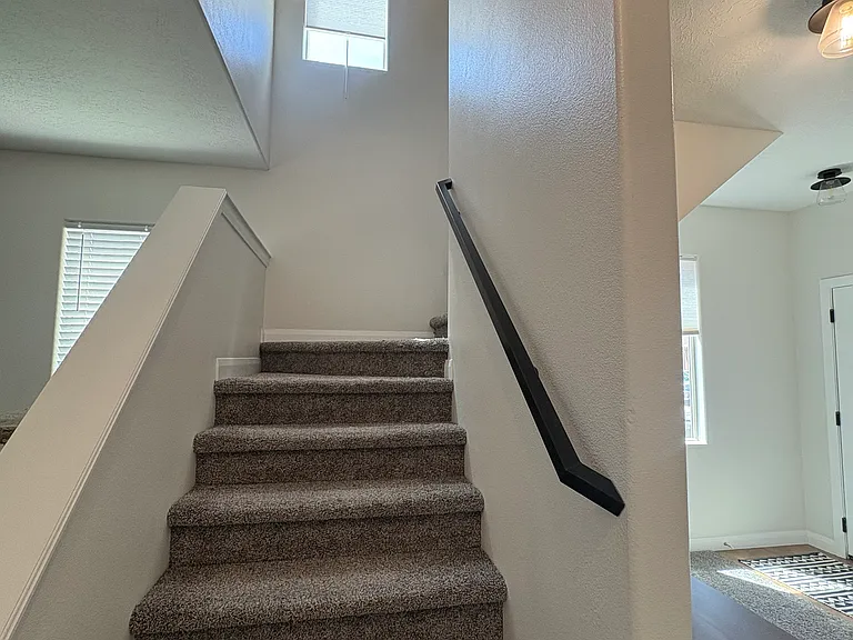 2488 Manzoni Rd — Photo 8