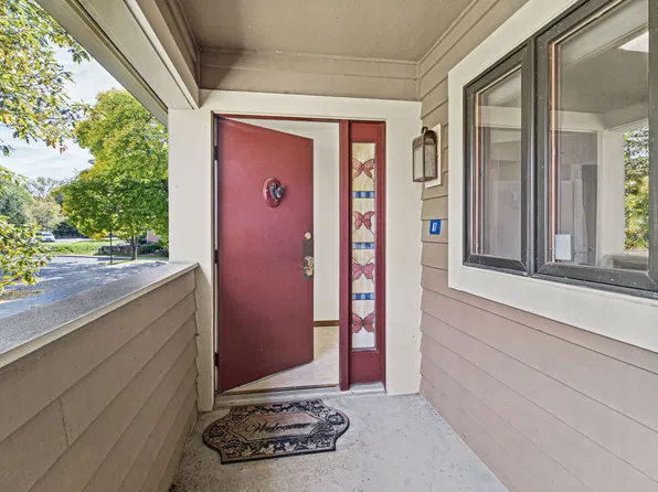 A7 Long Bay Point Dr #A7, Galena, IL 61036