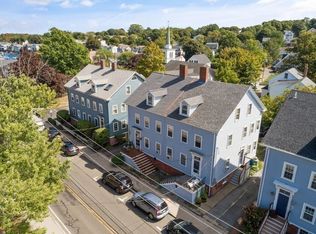 5 Broadway Ave, Rockport, MA 01966