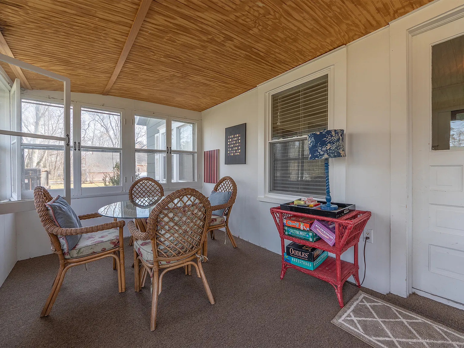 3 bed, 1124 sqft, $1,850 — Photo 3
