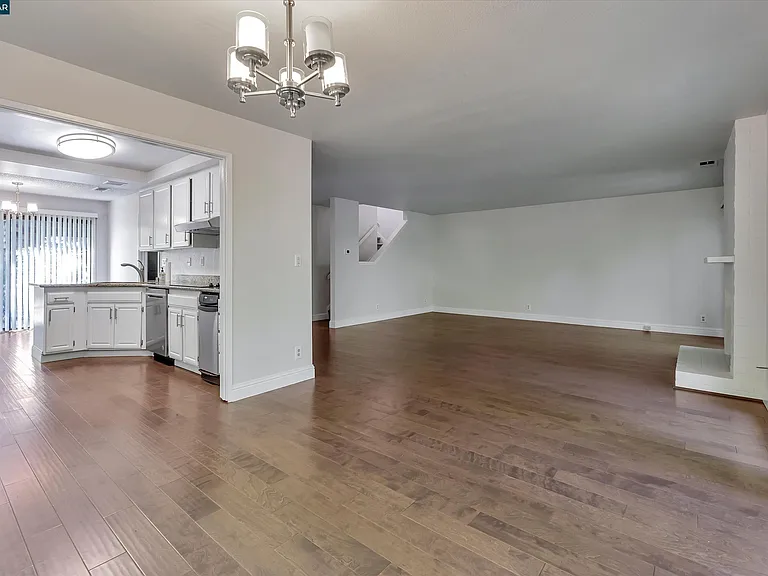 1956 Fair Ridge Ct — Photo 9