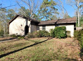 63 Arrowhead Pl, Conroe, TX 77304