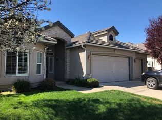 1057 E Sarazen Ave, Fresno, CA 93730
