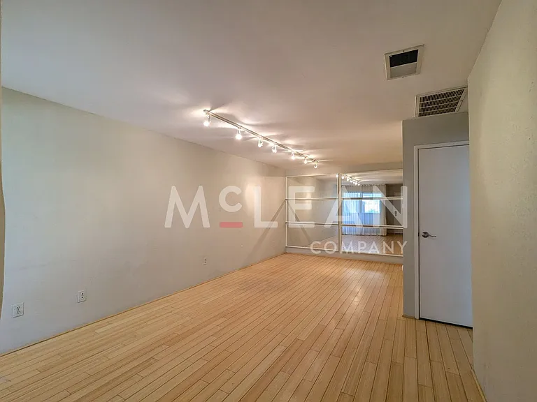 2825 N Los Felices Rd #208 — Photo 1