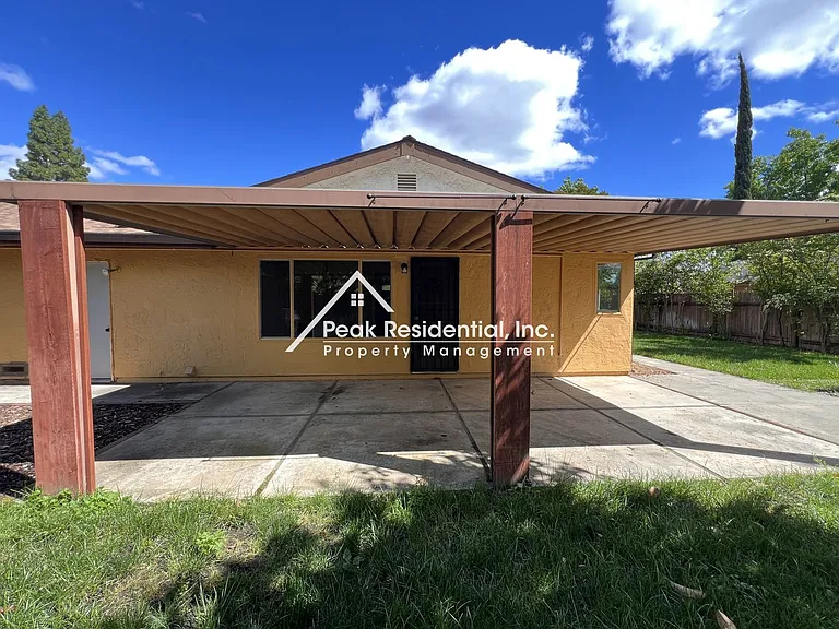 6249 Sunmist Way — Photo 29