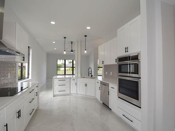 4th image of 6437 NW 108th Terrace