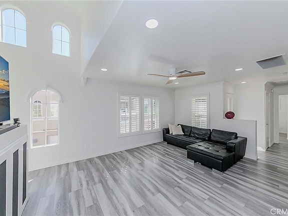 4th image of 5010 Golondrina Way Unit 64