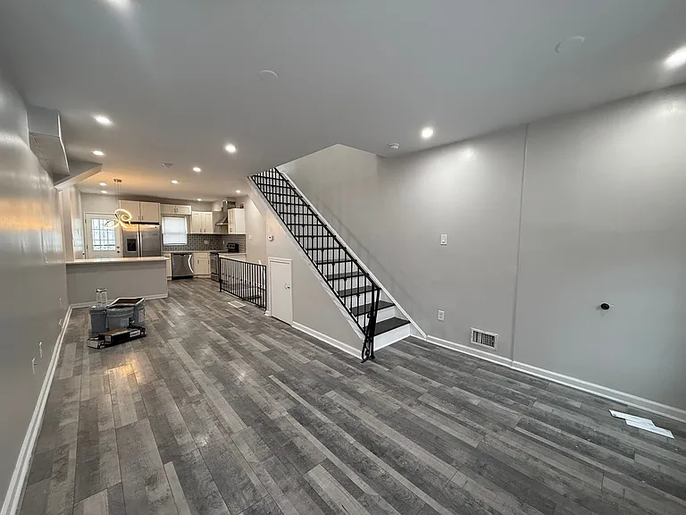 1745 Federal St — Photo 2