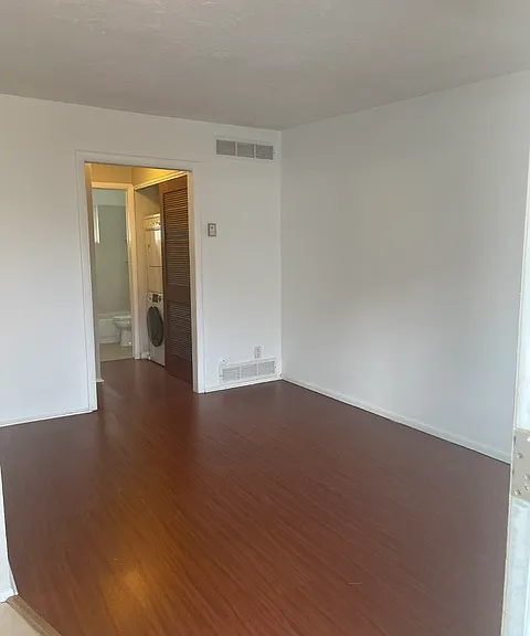 269 E Kelsey Ave #B — Photo 8