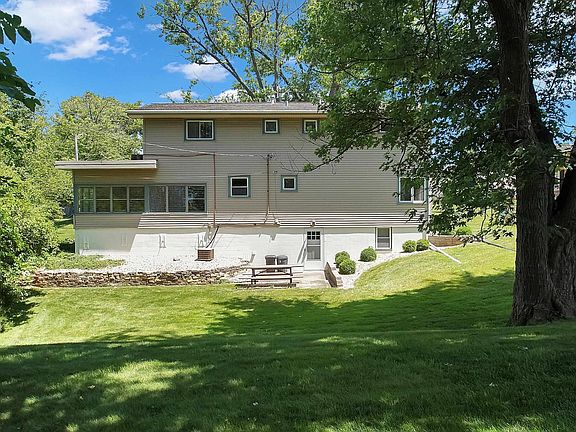 5th image of 2816 W Greenbrier Ln