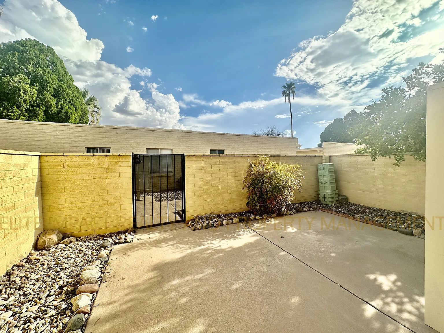 810 South Kolb Road - 27 — Photo 4