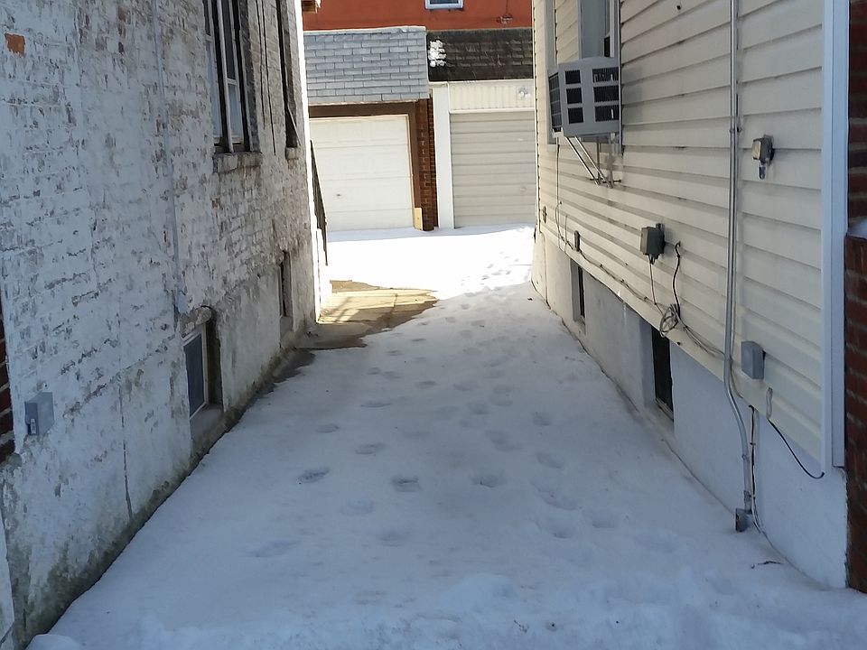 2nd image of 8418 133rd Ave