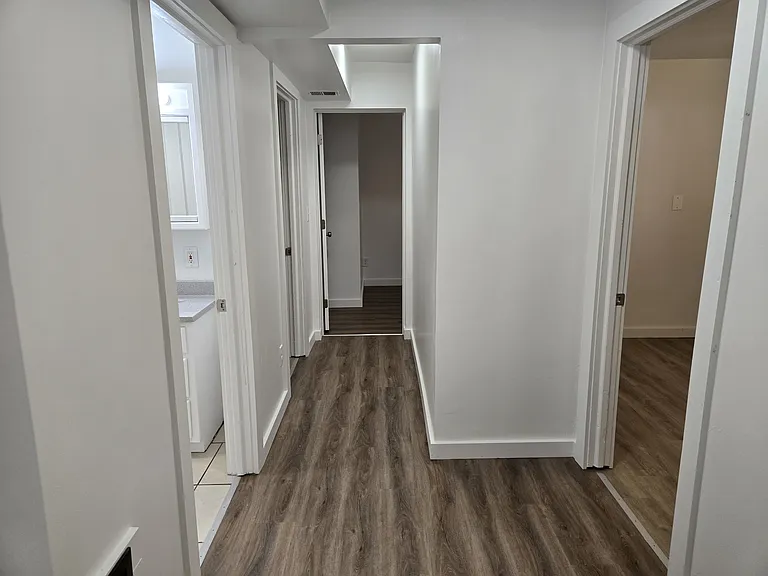 829 Kendall Ave S — Photo 14