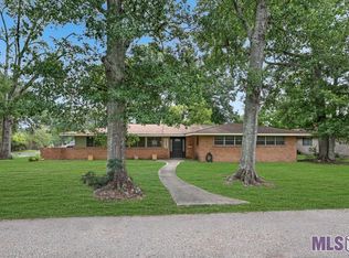 825 Elizabeth Dr, Baton Rouge, LA 70815
