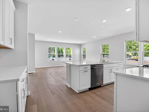 2nd image of 616 Liberty Ridge Rd