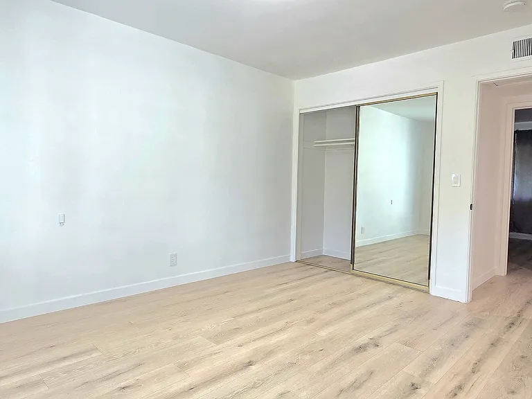 329 Orange St — Photo 11