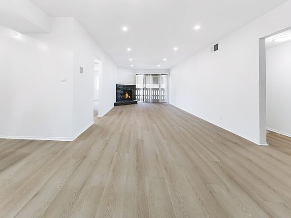3rd image of 465 Ivy St APT 203